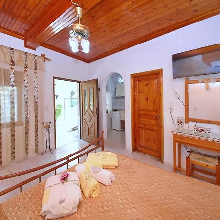 Vasia'S Small Villa Città di Skopelos Esterno foto