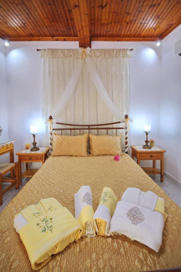 Vasia'S Small Villa Città di Skopelos Esterno foto
