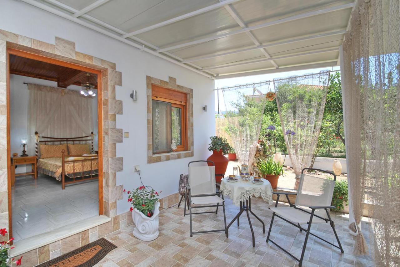 Vasia'S Small Villa Città di Skopelos Esterno foto