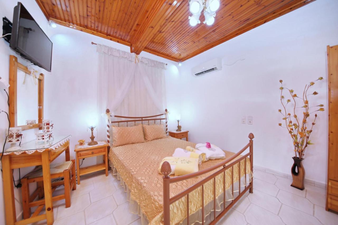 Vasia'S Small Villa Città di Skopelos Esterno foto