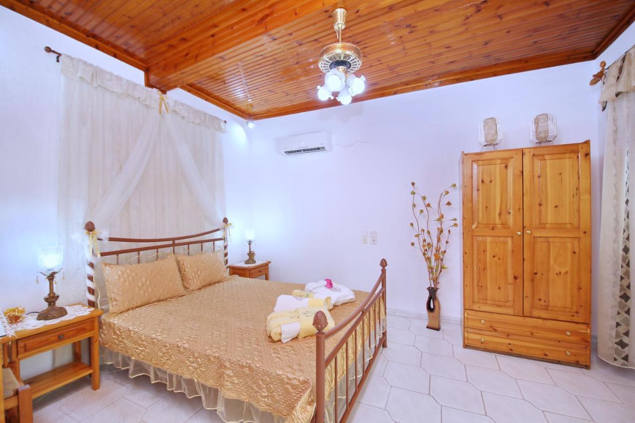 Vasia'S Small Villa Città di Skopelos Esterno foto